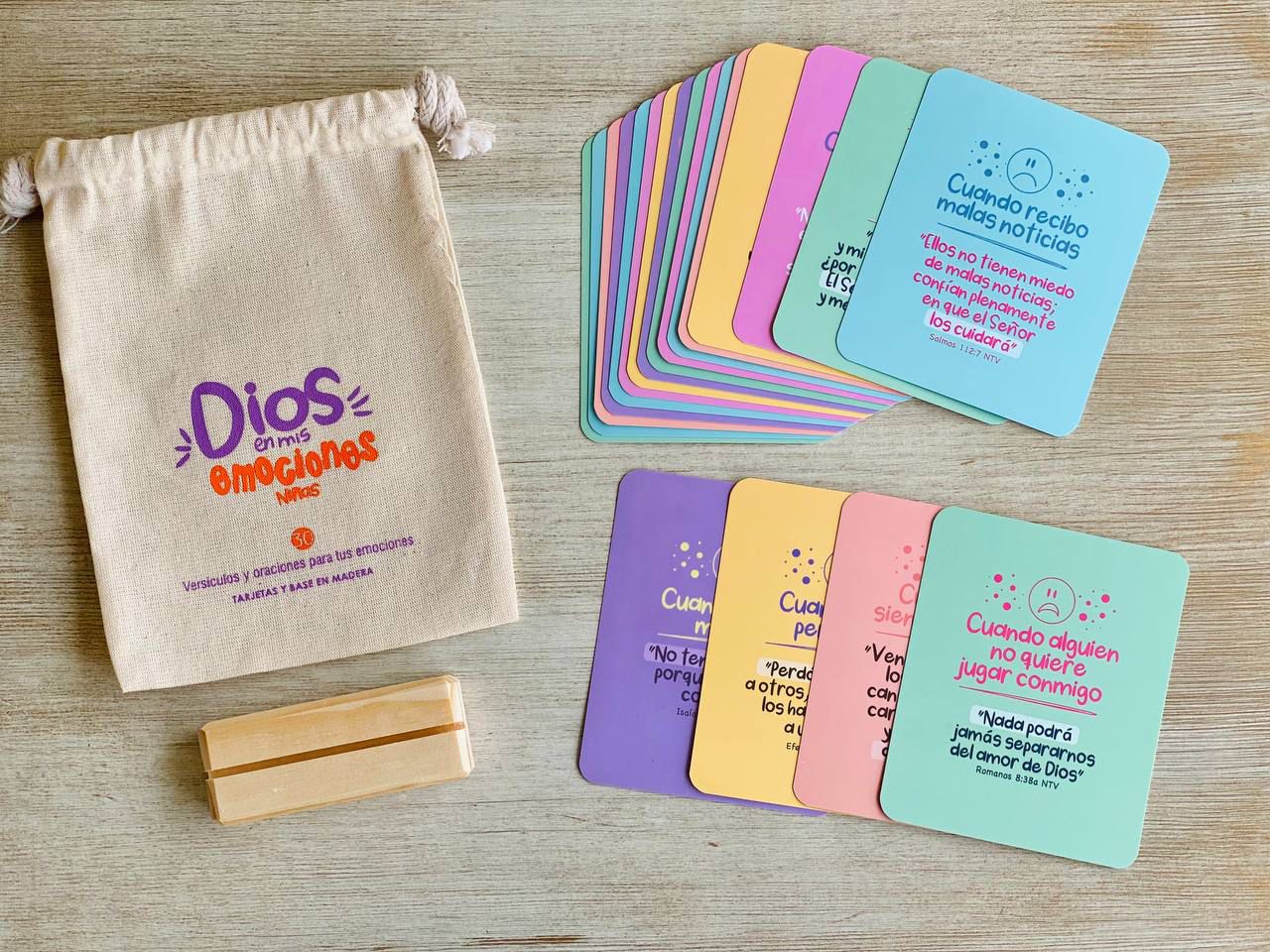 Tarjetas Niñas/ Dios En Mis Emociones/ Paper